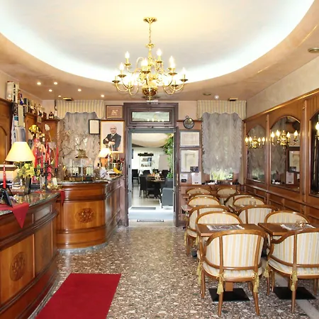 Park Hotel Villa Leon d'Oro-3